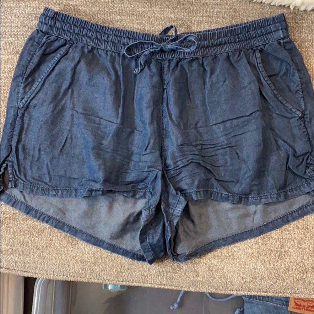 Comfy jean shorts from Aerie